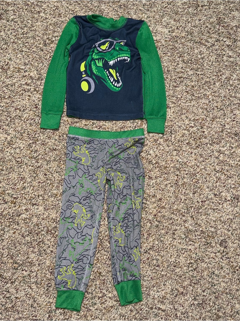 Boys girls 4T pajamas Green & Navy Dinosaur Pajama Set - Dino Print soft